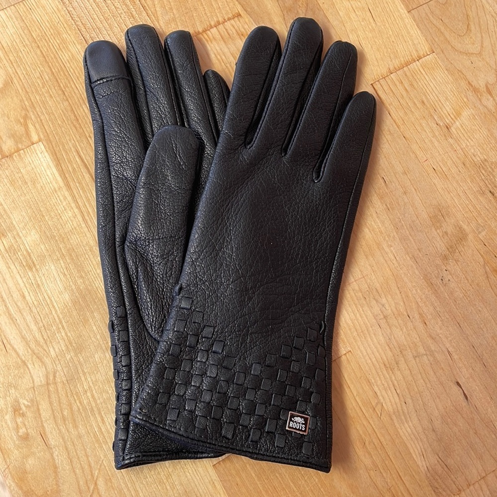 Roots leather gloves size S